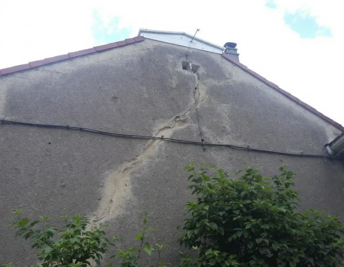 Fissures murales : Savoir quand l'intervention d'un expert en bâtiment s'impose